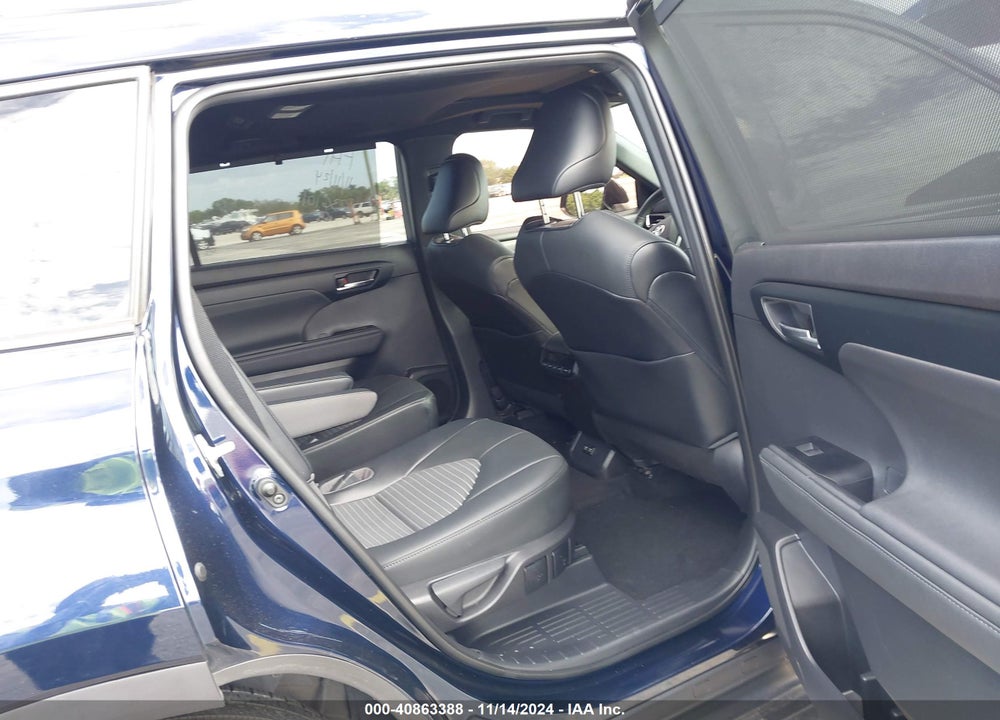 2021 TOYOTA HIGHLANDER XSE VIN: 5TDLZRAHXMS036101
