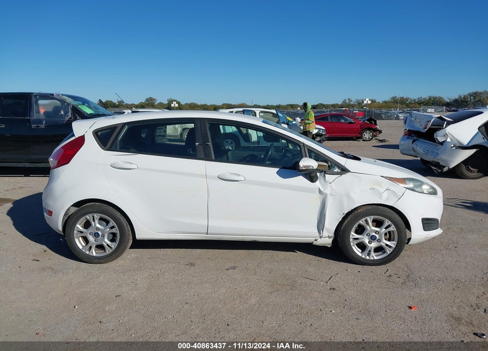 2015 FORD FIESTA SE VIN: 3FADP4EJ9FM172710