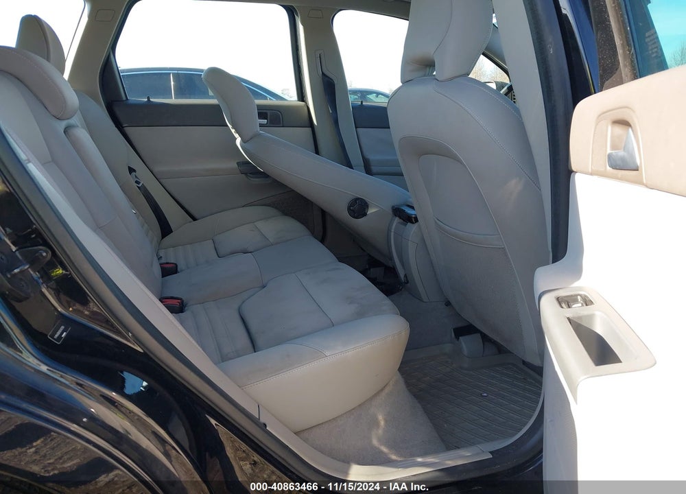 2009 VOLVO V50 2.4I VIN: YV1MW390X92497090
