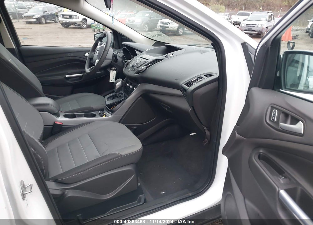 2015 FORD ESCAPE SE VIN: 1FMCU0GX9FUA68136