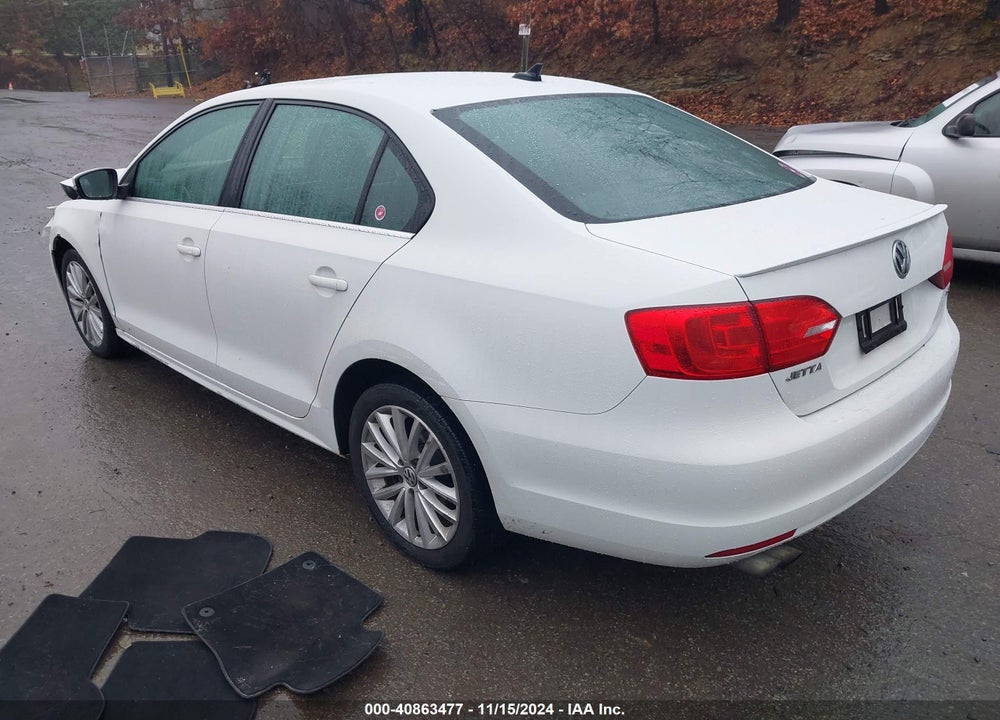 2014 VOLKSWAGEN JETTA 1.8T SEL VIN: 3VWL17AJ7EM430457