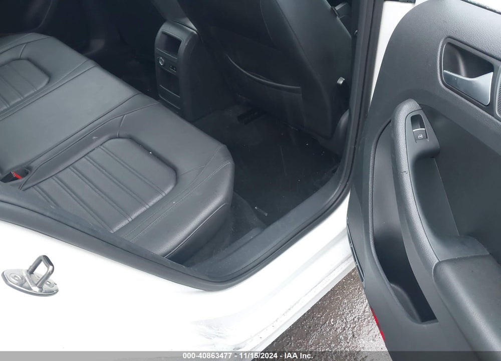2014 VOLKSWAGEN JETTA 1.8T SEL VIN: 3VWL17AJ7EM430457