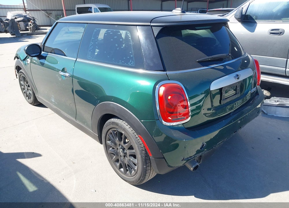 2015 MINI COOPER HARDTOP VIN: WMWXM5C5XF3A96590