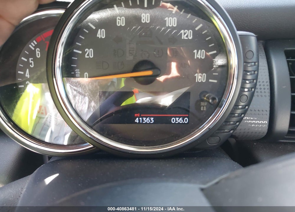 2015 MINI COOPER HARDTOP VIN: WMWXM5C5XF3A96590