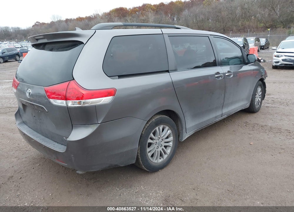 2011 TOYOTA SIENNA XLE LIMITED VIN: 5TDYK3DC4BS145366