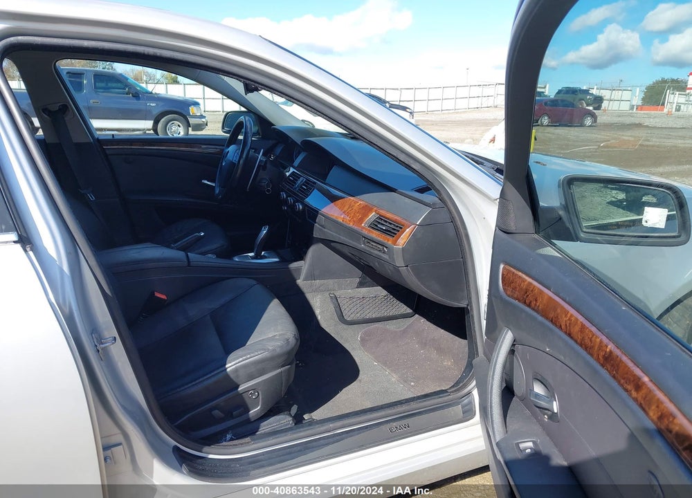 2010 BMW 528I XDRIVE VIN: WBANV1C50AC444240
