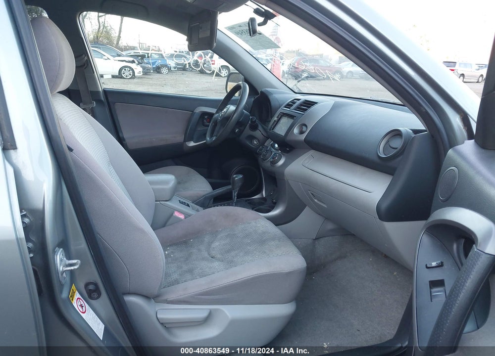 2007 TOYOTA RAV4 VIN: JTMBD35V275054111