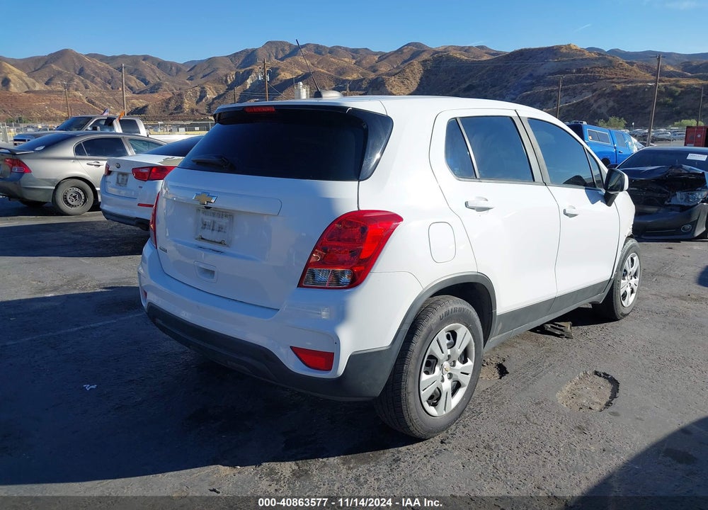 2018 CHEVROLET TRAX LS VIN: 3GNCJKSB6JL159184