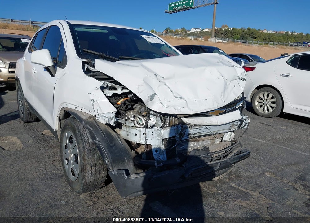 2018 CHEVROLET TRAX LS VIN: 3GNCJKSB6JL159184