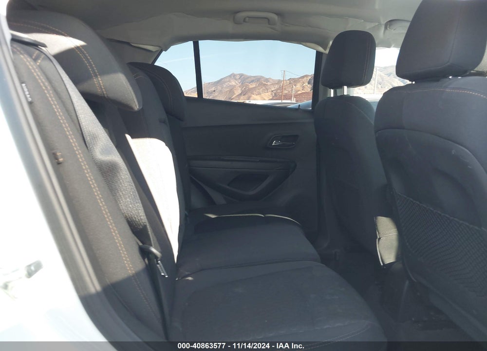 2018 CHEVROLET TRAX LS VIN: 3GNCJKSB6JL159184