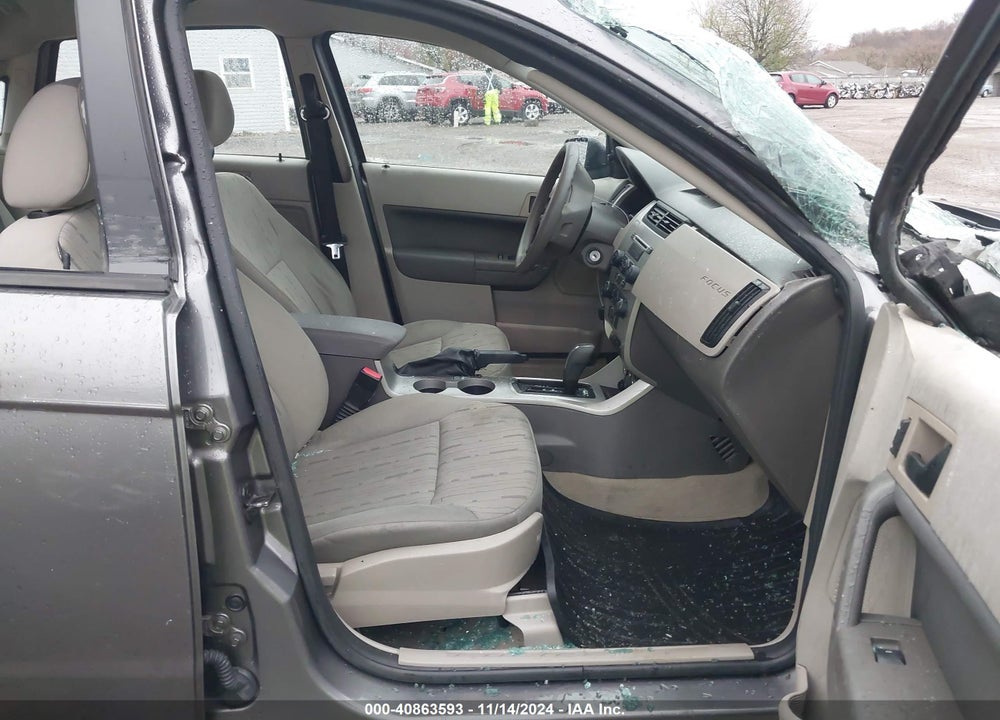 2011 FORD FOCUS SE VIN: 1FAHP3FN0BW161344