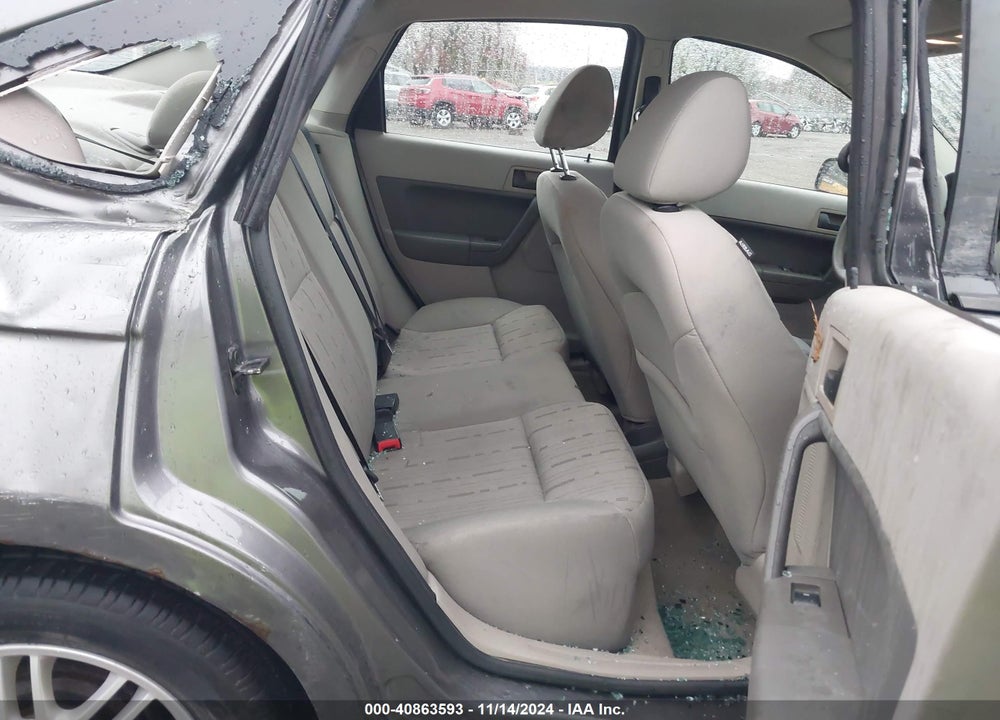 2011 FORD FOCUS SE VIN: 1FAHP3FN0BW161344