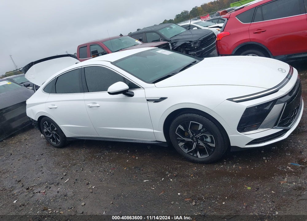 2024 HYUNDAI SONATA VIN: KMHL64JA3RA395305