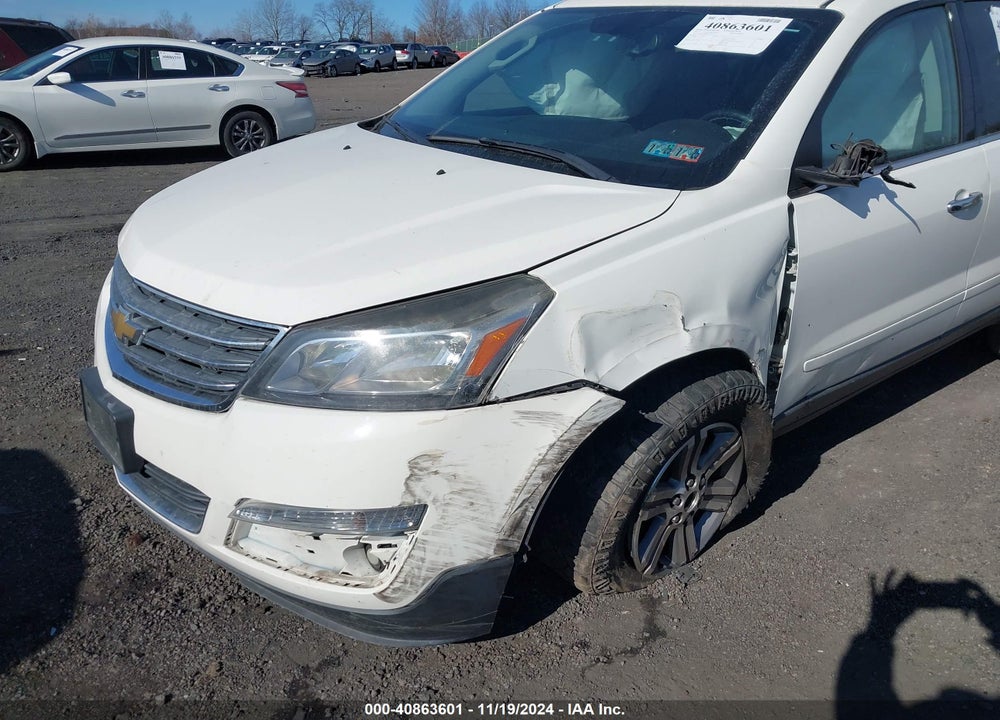 2015 CHEVROLET TRAVERSE 1LT VIN: 1GNKVGKD0FJ167178