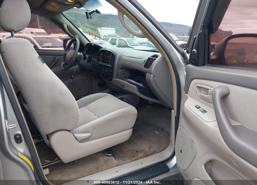 2005 TOYOTA TUNDRA SR5 V8 VIN: 5TBDT44165S491416