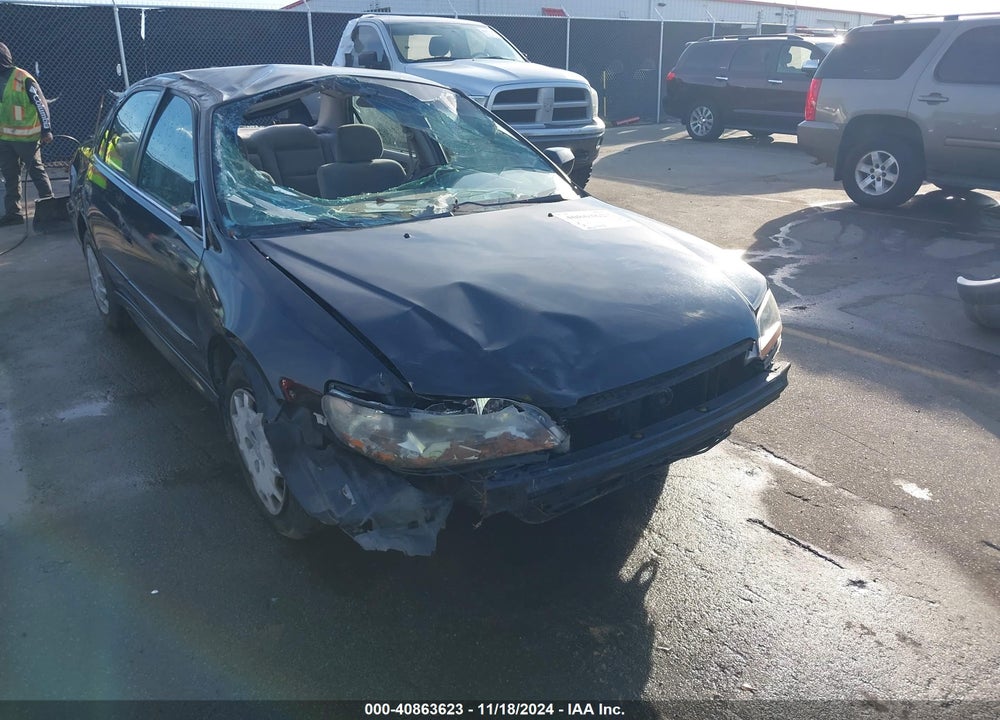 2001 HONDA ACCORD 2.3 LX VIN: 1HGCG56401A034338