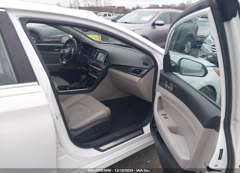 2018 HYUNDAI SONATA LIMITED VIN: 5NPE34AF8JH611843