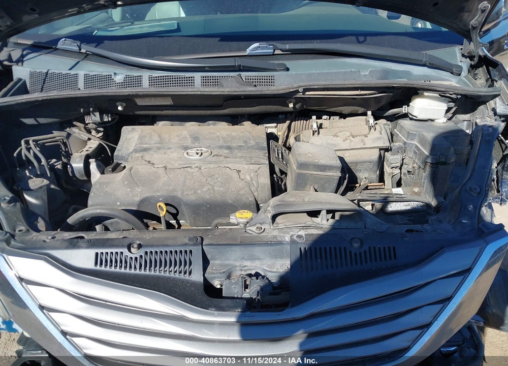 2011 TOYOTA SIENNA XLE V6 VIN: 5TDYK3DC7BS116511