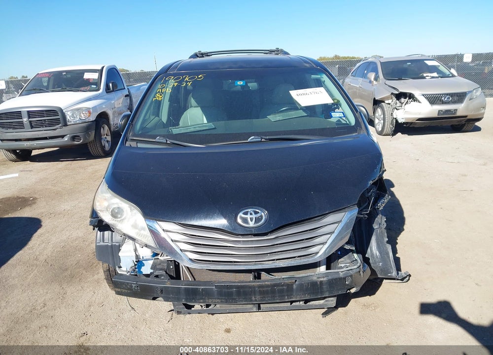 2011 TOYOTA SIENNA XLE V6 VIN: 5TDYK3DC7BS116511