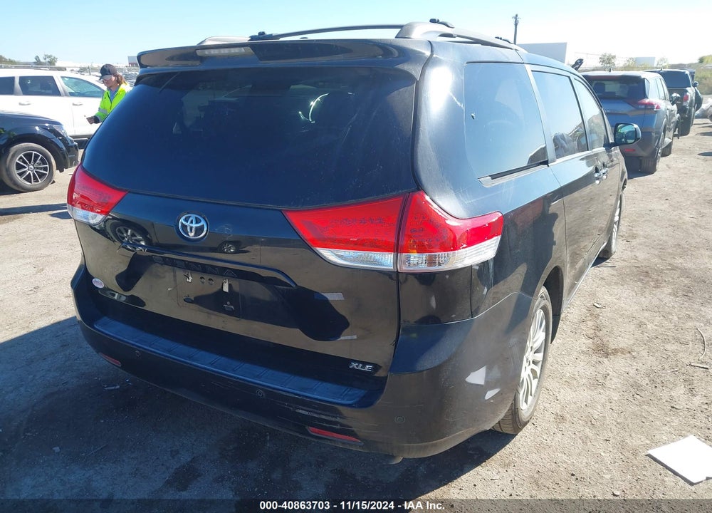 2011 TOYOTA SIENNA XLE V6 VIN: 5TDYK3DC7BS116511