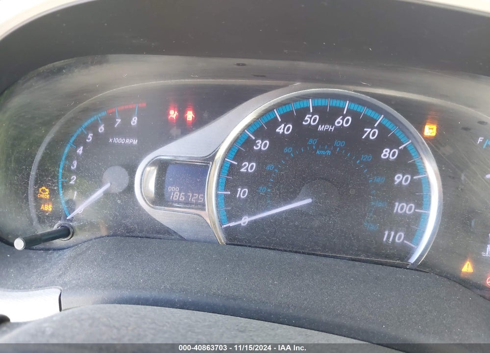 2011 TOYOTA SIENNA XLE V6 VIN: 5TDYK3DC7BS116511