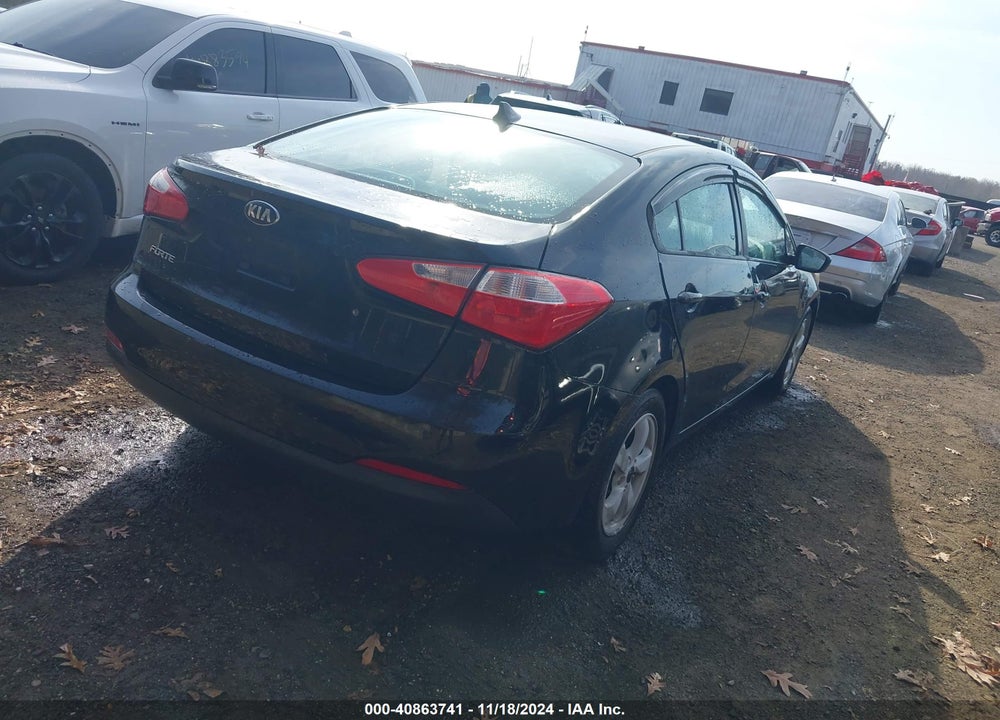 2015 KIA FORTE LX VIN: KNAFK4A68F5411881