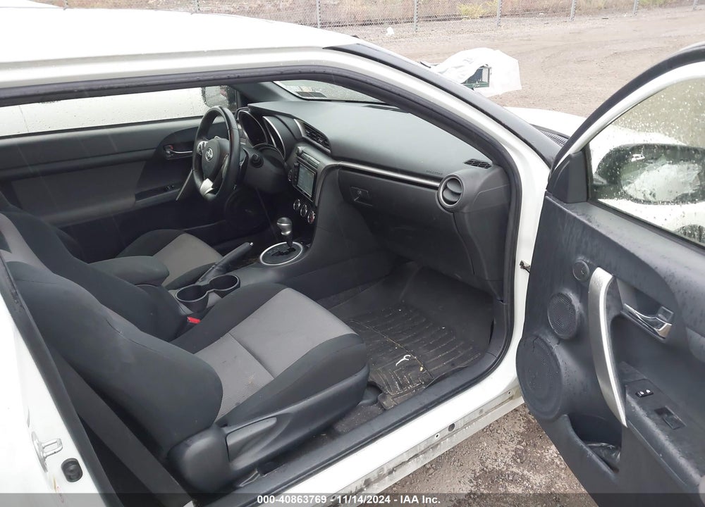 2016 SCION TC VIN: JTKJF5C74GJ019186