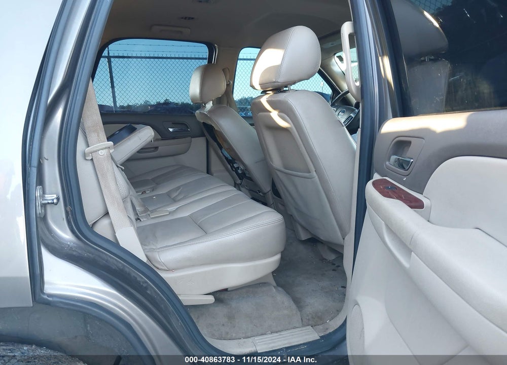 2012 GMC YUKON SLE VIN: 1GKS1AE02CR303127
