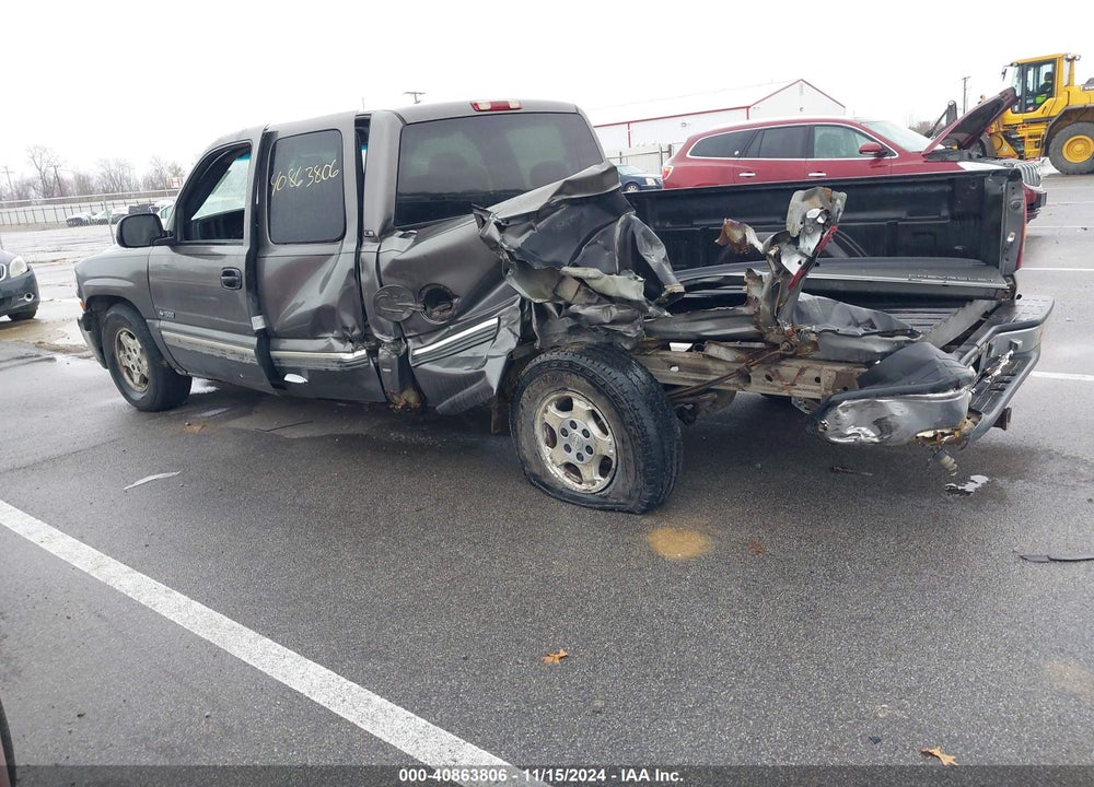 2000 CHEVROLET SILVERADO 1500 LS VIN: 2GCEC19T8Y1355658