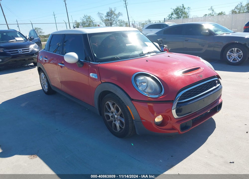 2018 MINI HARDTOP COOPER S VIN: WMWXU3C58J2F50693