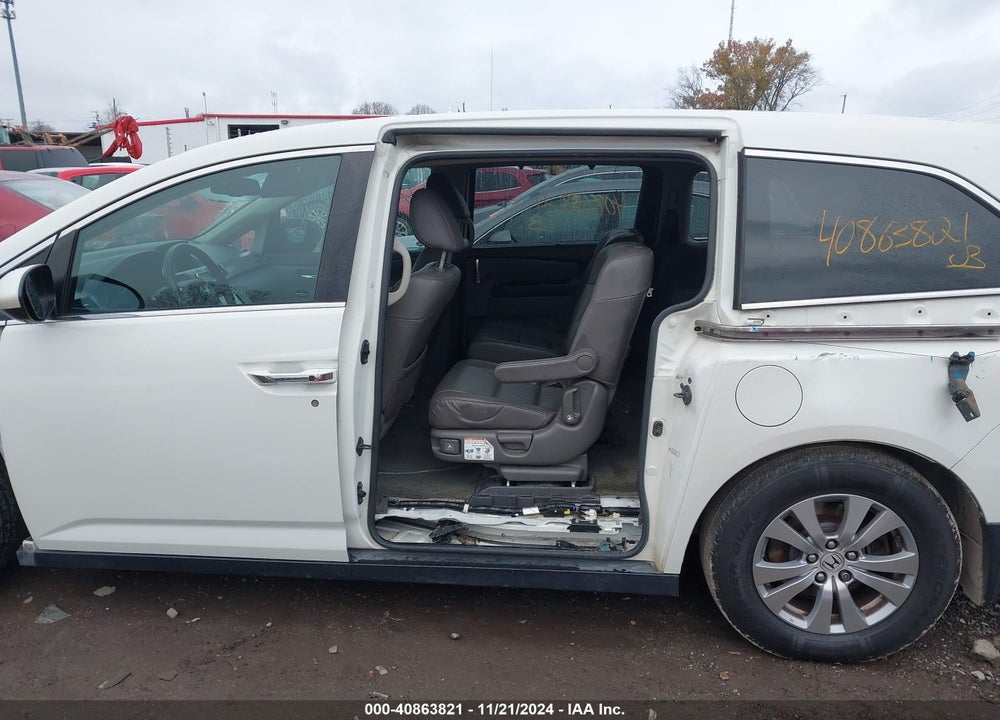 2015 HONDA ODYSSEY EX-L VIN: 5FNRL5H68FB105500