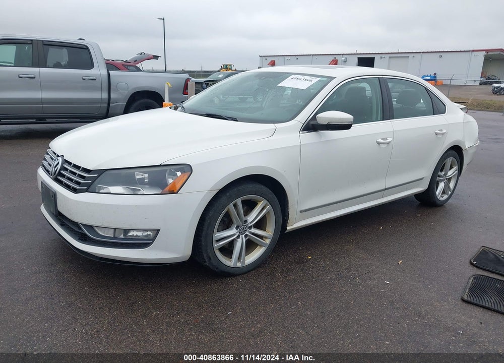 2014 VOLKSWAGEN PASSAT 2.0L TDI SE VIN: 1VWBN7A33EC106134