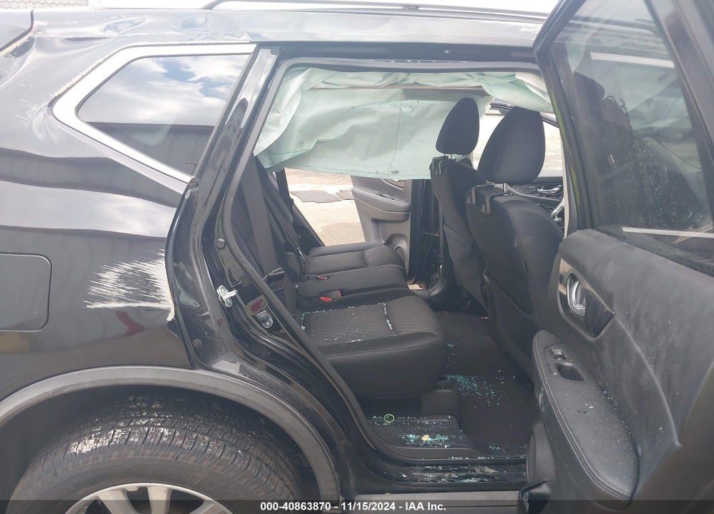 2017 NISSAN ROGUE VIN: JN8AT2MV1HW267657