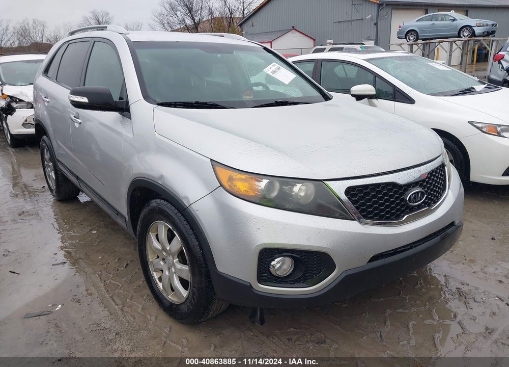 2011 KIA SORENTO LX VIN: 5XYKT3A16BG071452