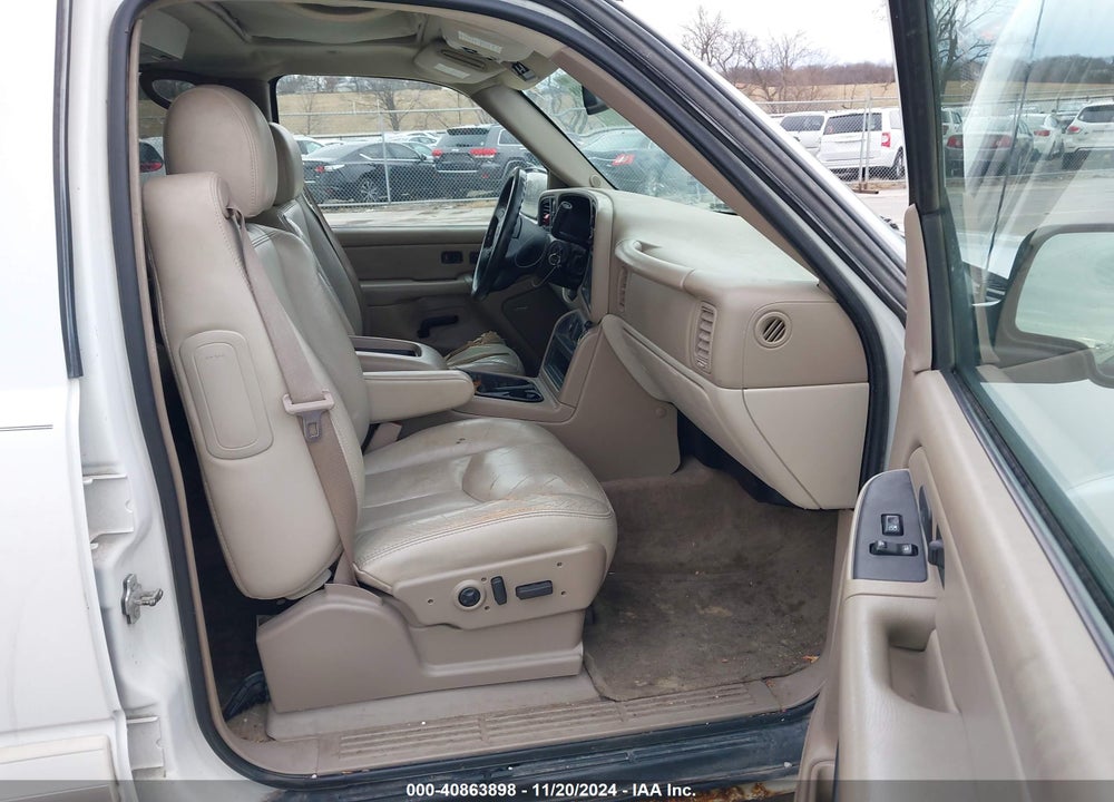 2004 CHEVROLET TAHOE LT VIN: 1GNEK13Z94J276510