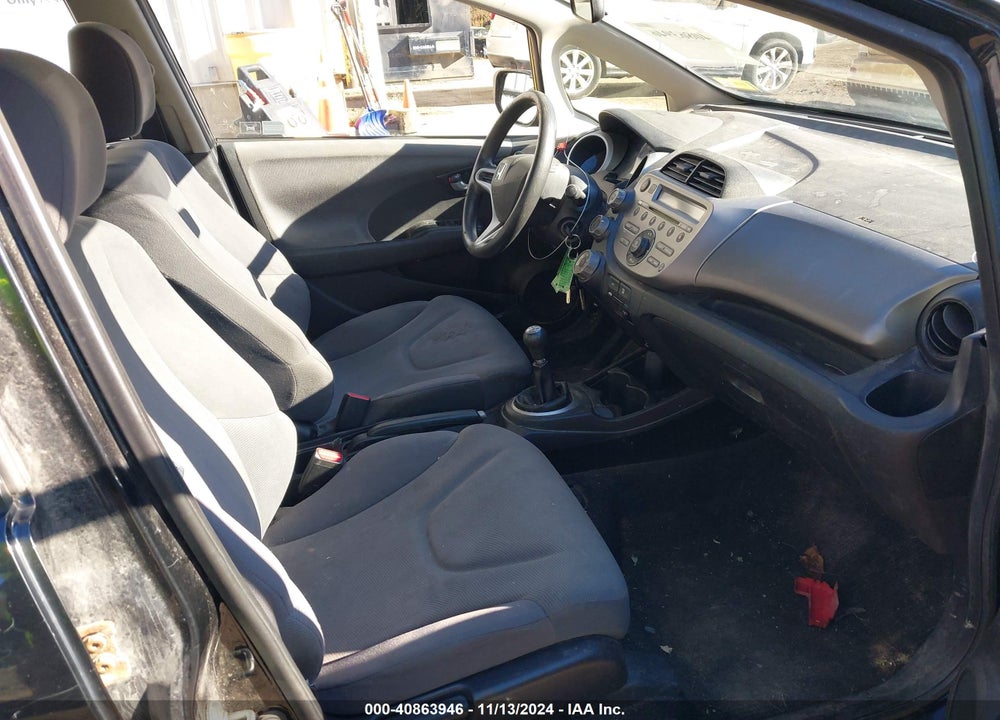 2013 HONDA FIT VIN: JHMGE8G39DC066600