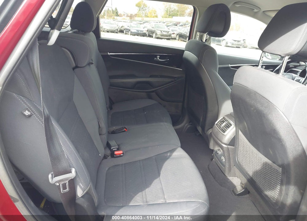 2016 KIA SORENTO 2.4L LX VIN: 5XYPGDA33GG156497