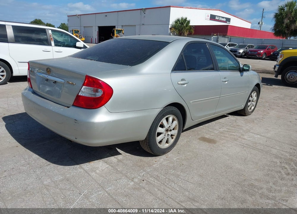 2002 TOYOTA CAMRY XLE VIN: 4T1BE32K72U503557