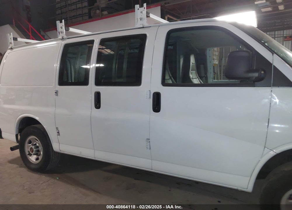 2022 GMC SAVANA CARGO RWD 2500 REGULAR WHEELBASE WORK VAN VIN: 1GTW7AF77N1222004