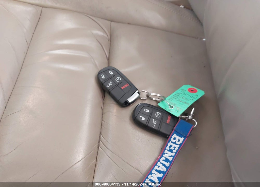 2015 JEEP GRAND CHEROKEE VIN: 1C4RJFBG8FC211200