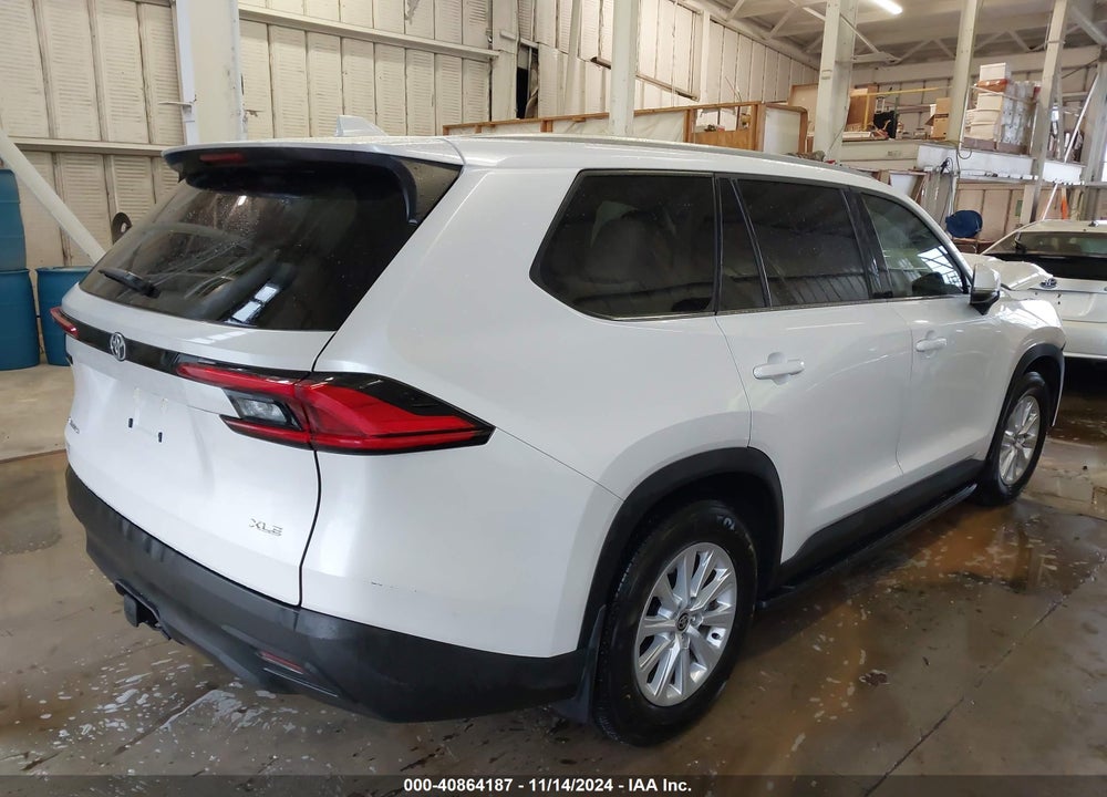 2024 TOYOTA GRAND HIGHLANDER HYBRID XLE VIN: 5TDACAB51RS009505