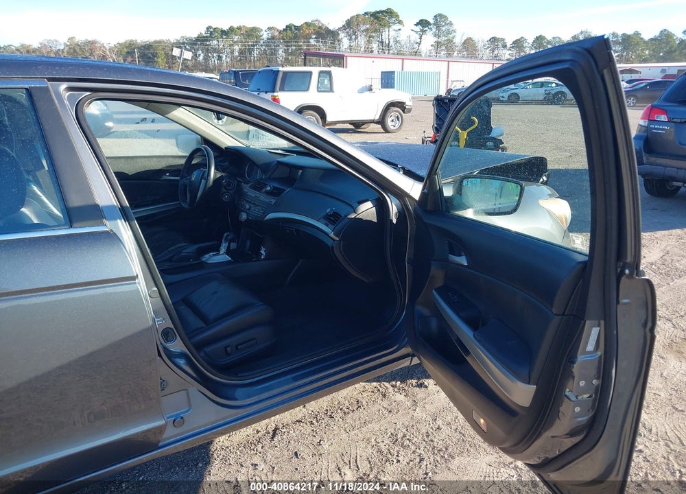 2010 HONDA ACCORD 3.5 EX-L VIN: 1HGCP3F82AA020447