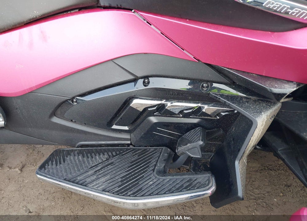 2022 CAN-AM SPYDER ROADSTER RT/RT LIMITED VIN: 2BXNBDD29NV005477