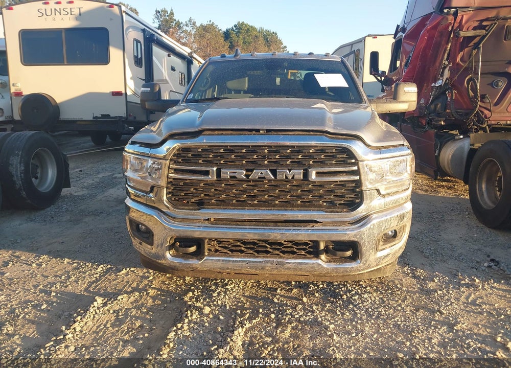 2024 RAM 3500 BIG HORN  4X4 8' BOX VIN: 3C63RRHL2RG257487