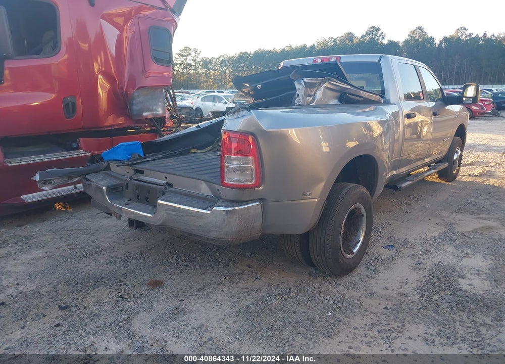 2024 RAM 3500 BIG HORN  4X4 8' BOX VIN: 3C63RRHL2RG257487