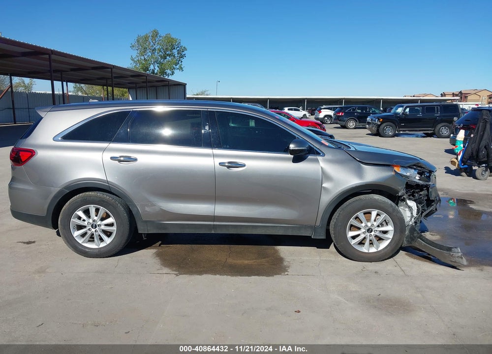 2019 KIA SORENTO 2.4L LX VIN: 5XYPG4A38KG509633