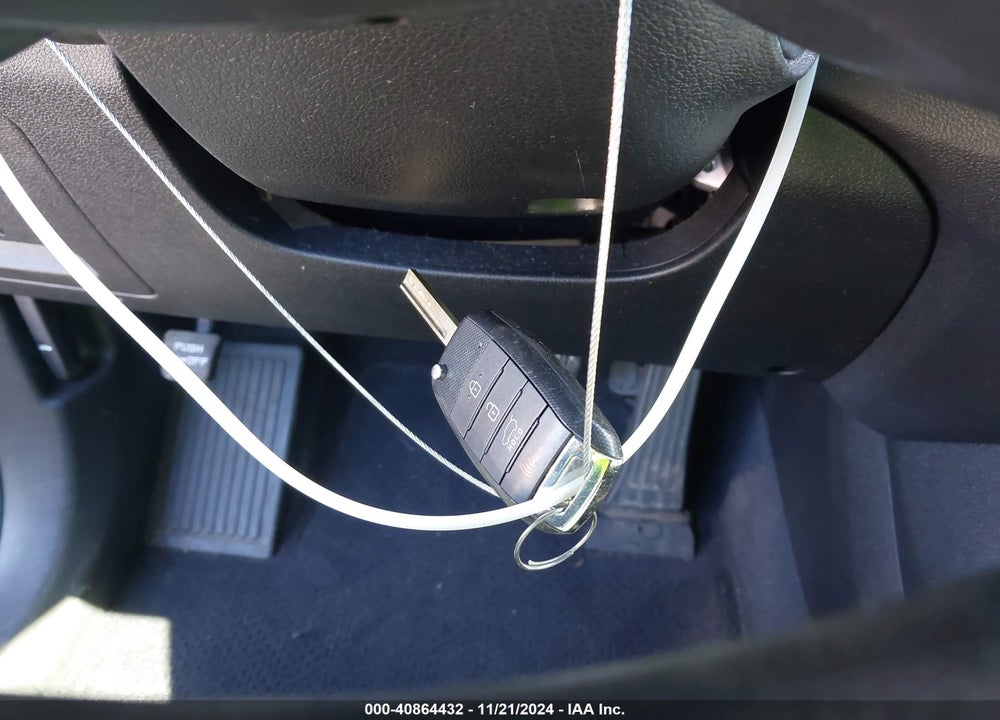 2019 KIA SORENTO 2.4L LX VIN: 5XYPG4A38KG509633