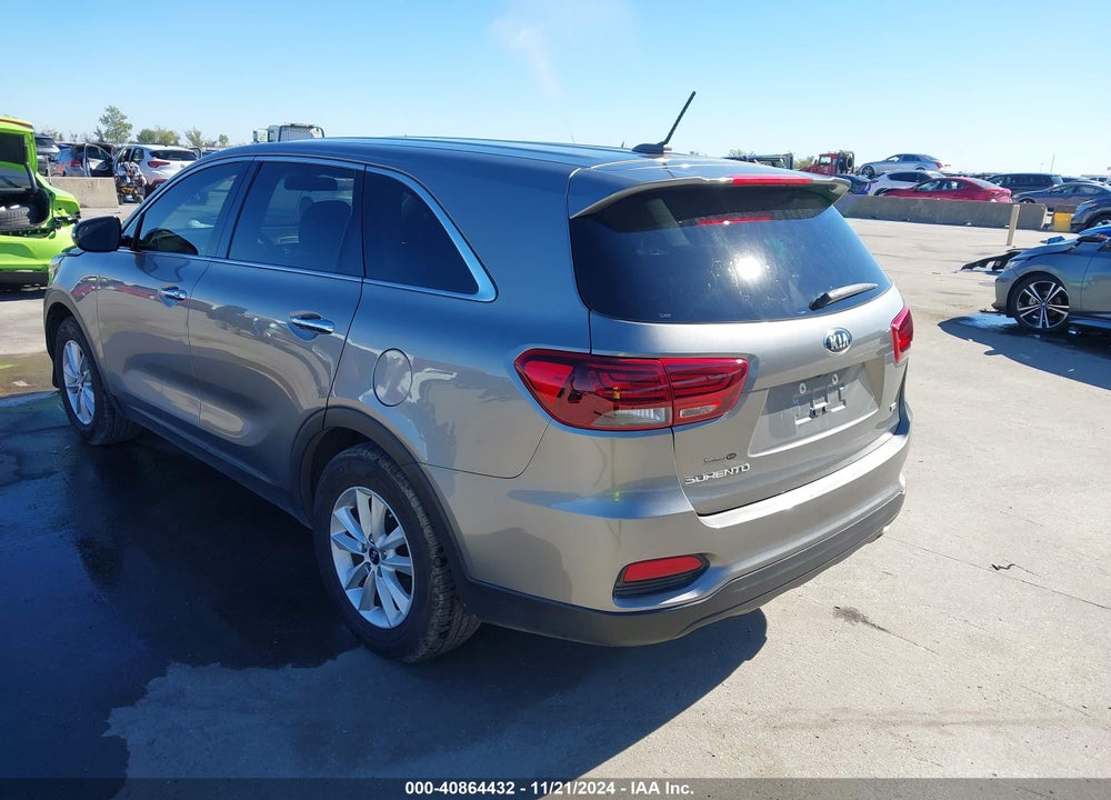 2019 KIA SORENTO 2.4L LX VIN: 5XYPG4A38KG509633