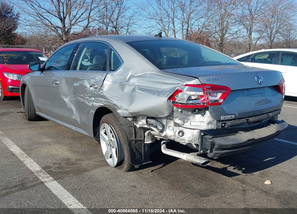 2012 VOLKSWAGEN PASSAT 2.0L TDI SE VIN: 1VWBN7A33CC009996