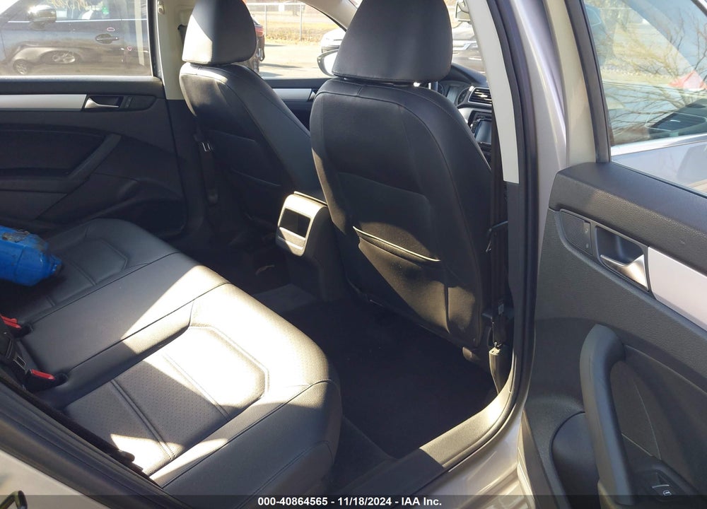 2012 VOLKSWAGEN PASSAT 2.0L TDI SE VIN: 1VWBN7A33CC009996